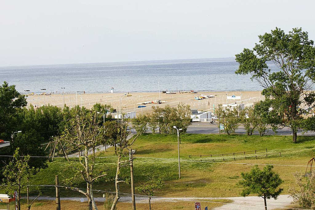 Hotel Amoha Римини Экстерьер фото