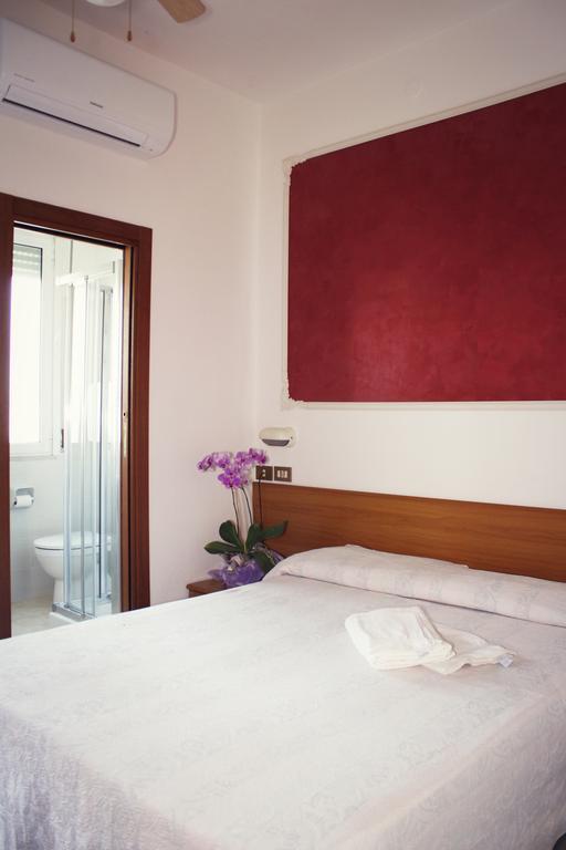 Hotel Amoha Римини Экстерьер фото