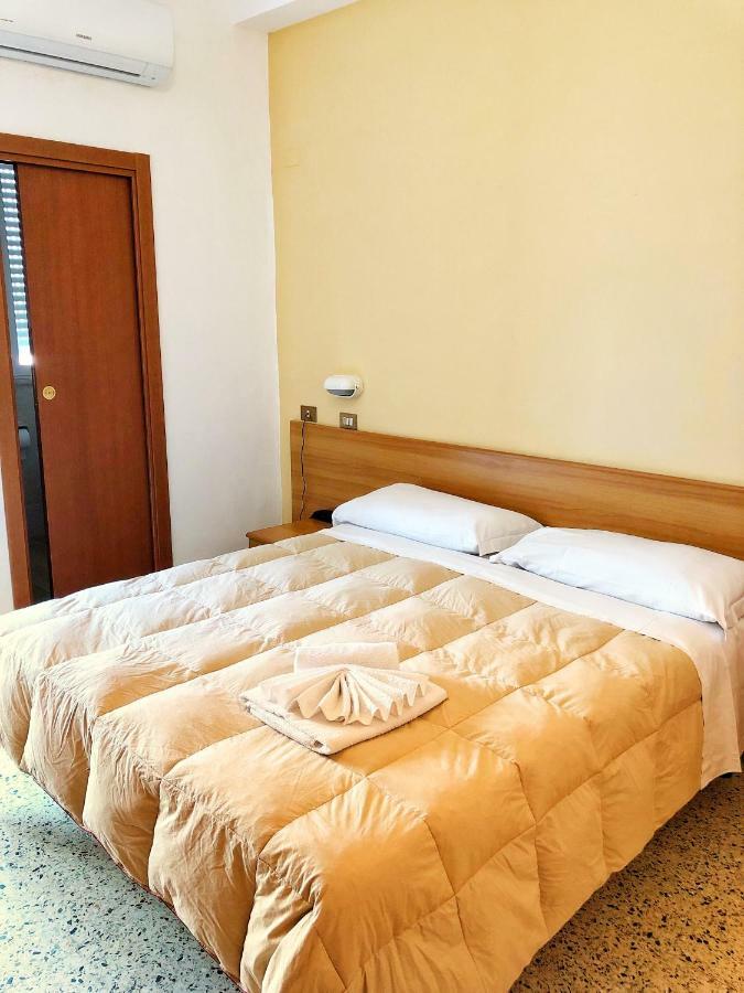 Hotel Amoha Римини Экстерьер фото