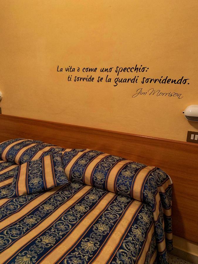 Hotel Amoha Римини Экстерьер фото